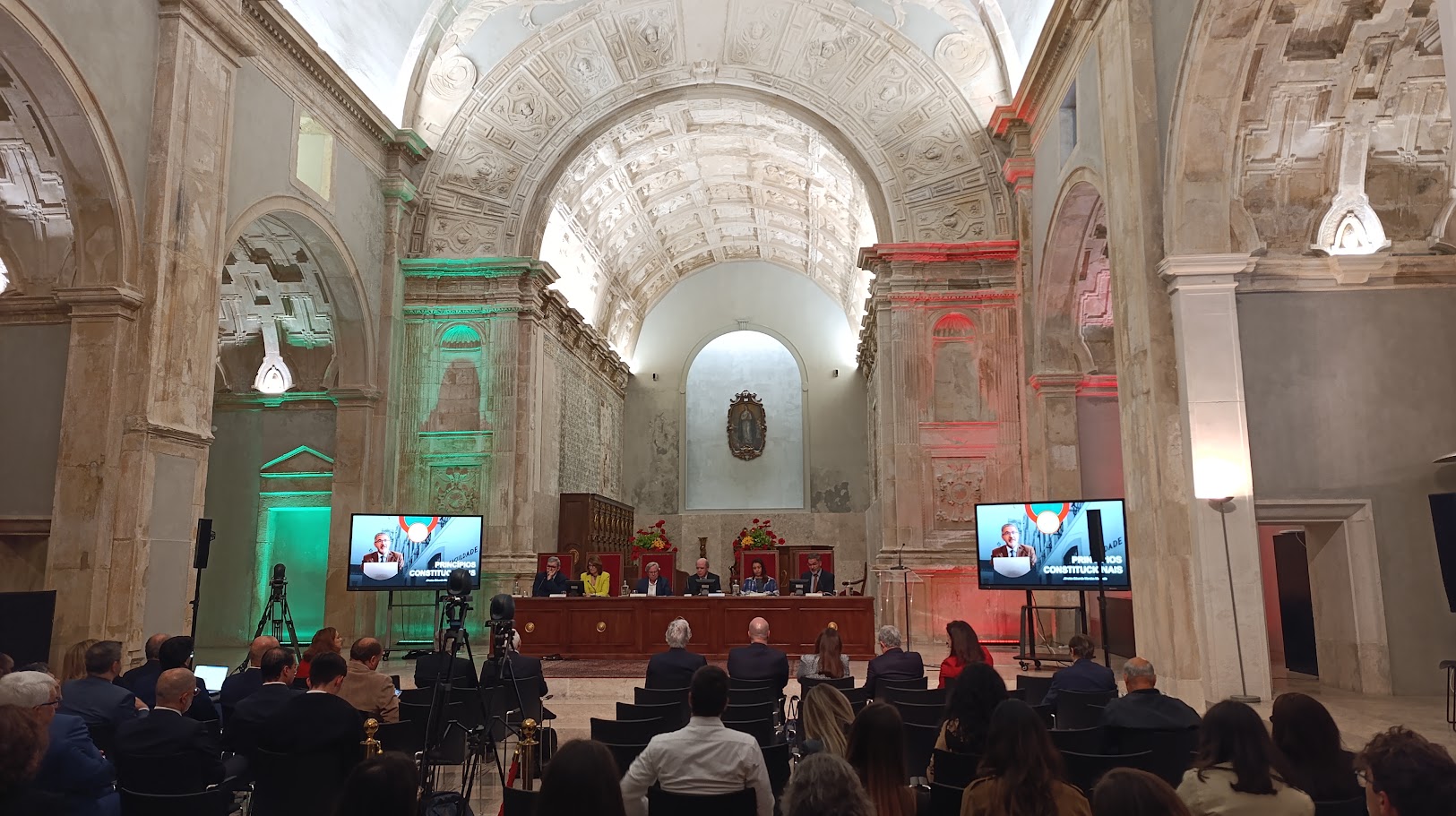 Conferência institucional